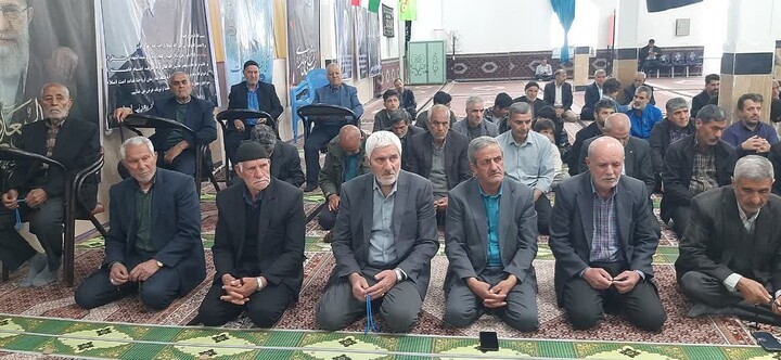 تصاویر/ اقامه نماز جمعه دندی