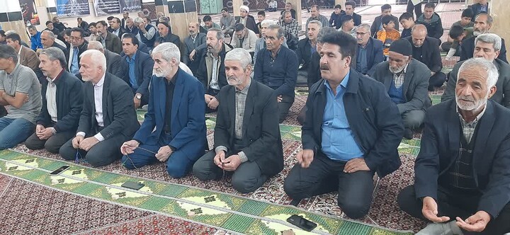 تصاویر/ اقامه نماز جمعه دندی