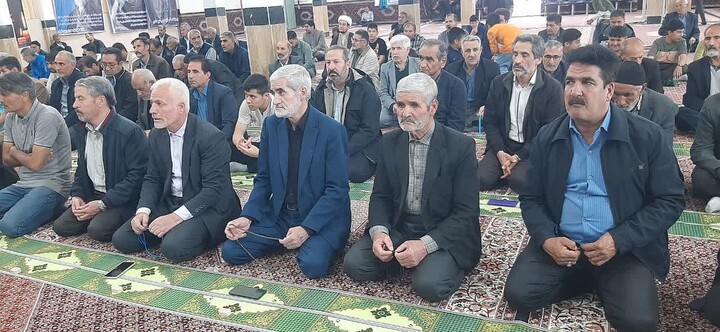 تصاویر/ اقامه نماز جمعه دندی