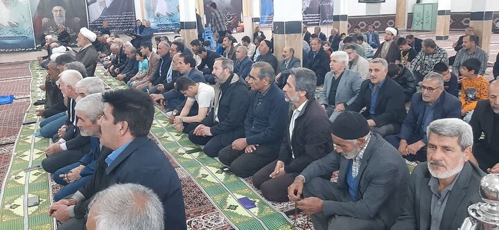 تصاویر/ اقامه نماز جمعه دندی