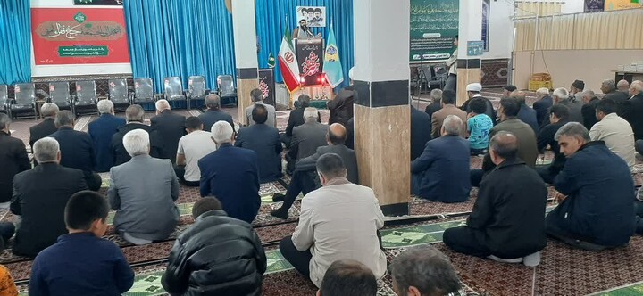 تصاویر/ اقامه نماز جمعه دندی