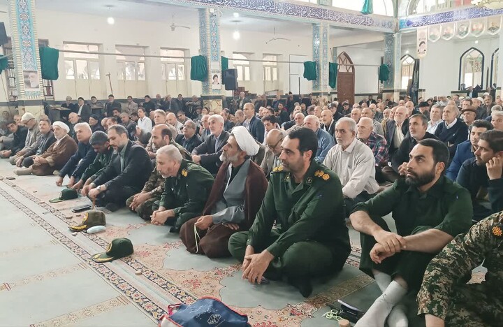 تصاویر/ اقامه نماز جمعه میانه