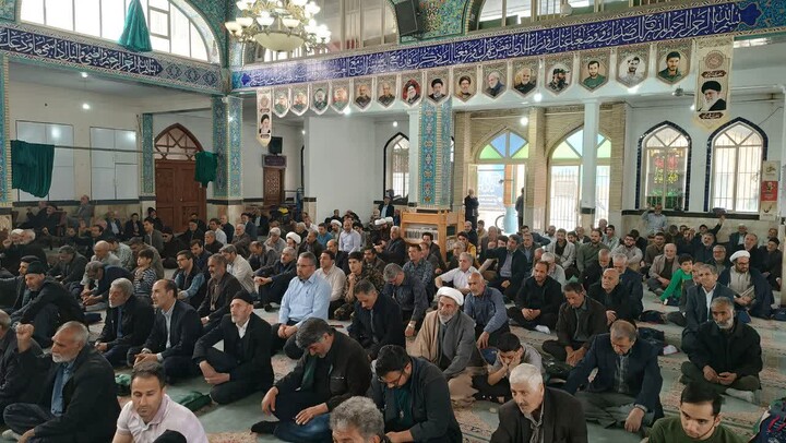 تصاویر/ اقامه نماز جمعه میانه