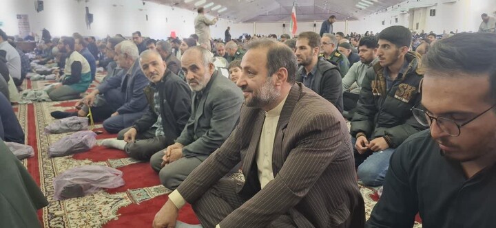 تصاویر / اقامه نماز جمعه نهاوند