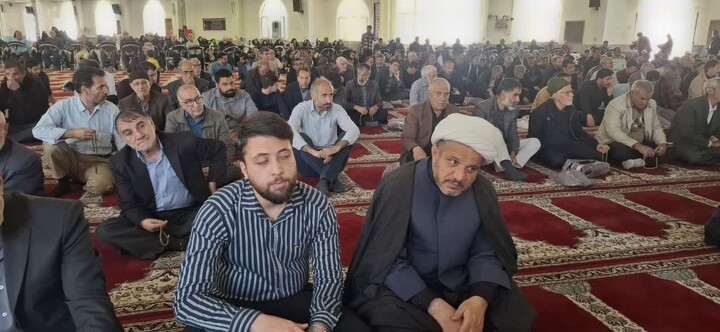 تصاویر / اقامه نماز جمعه نهاوند