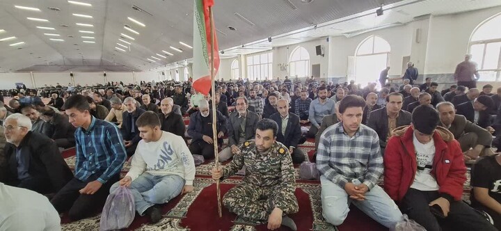 تصاویر / اقامه نماز جمعه نهاوند