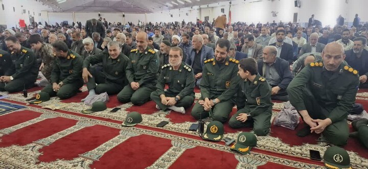 تصاویر / اقامه نماز جمعه نهاوند