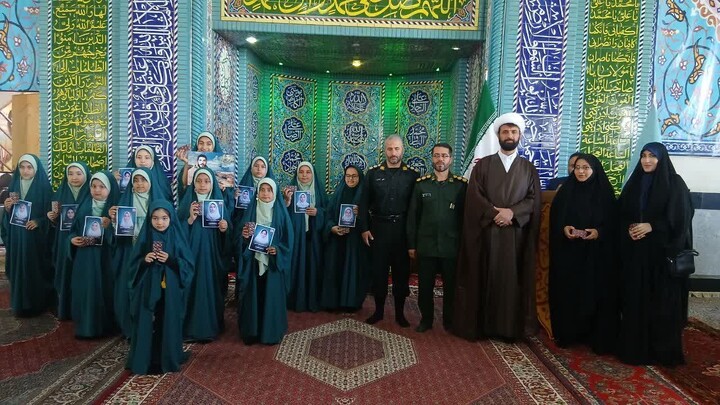 تصاویر / اقامه نماز جمعه در بهار