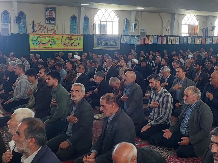 تصاویر / اقامه نماز جمعه در بهار