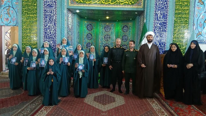 تصاویر / اقامه نماز جمعه در بهار