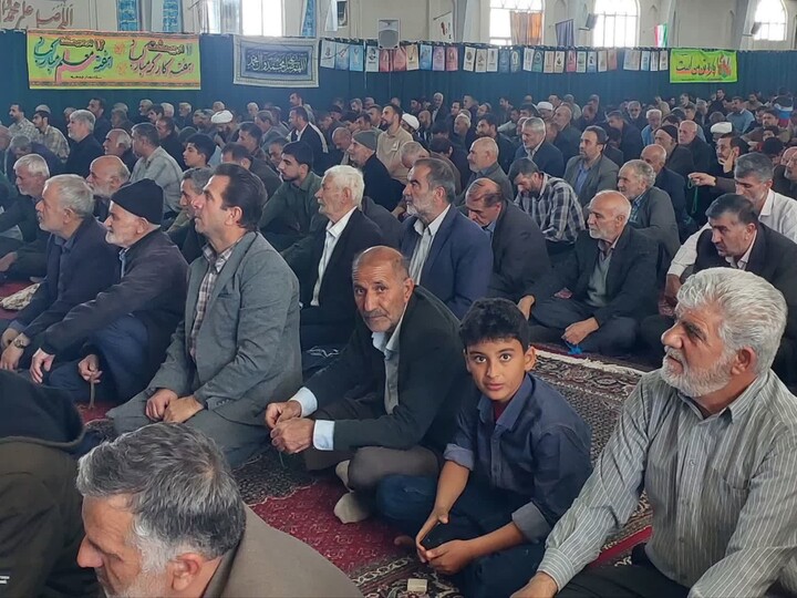 تصاویر / اقامه نماز جمعه در بهار