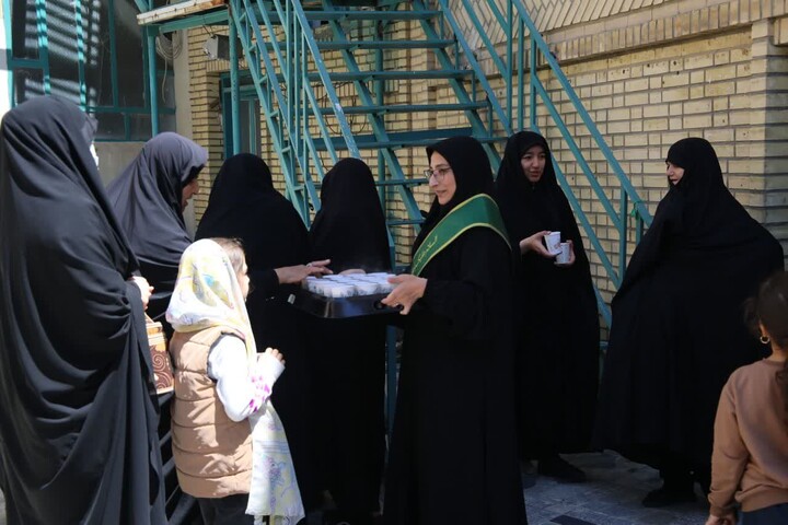 تصاویر اقامه نماز جمعه در اسدآباد