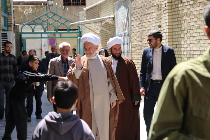 تصاویر اقامه نماز جمعه در اسدآباد