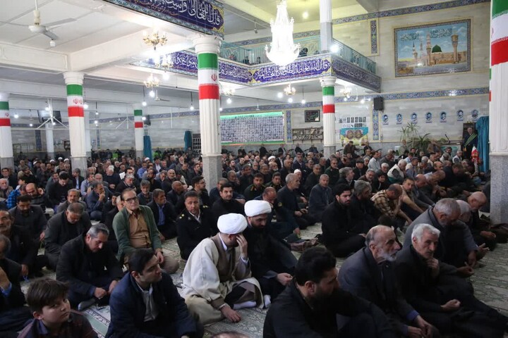 تصاویر اقامه نماز جمعه در اسدآباد