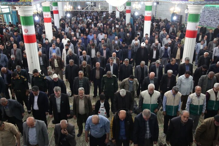 تصاویر اقامه نماز جمعه در اسدآباد