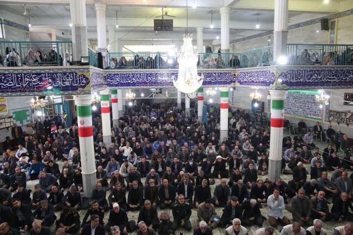 تصاویر اقامه نماز جمعه در اسدآباد