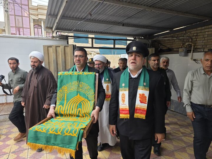 تصاویر/ حضور خادمان امام رضا(ع) در منزل شهید محمدرضا تمدن‌فر