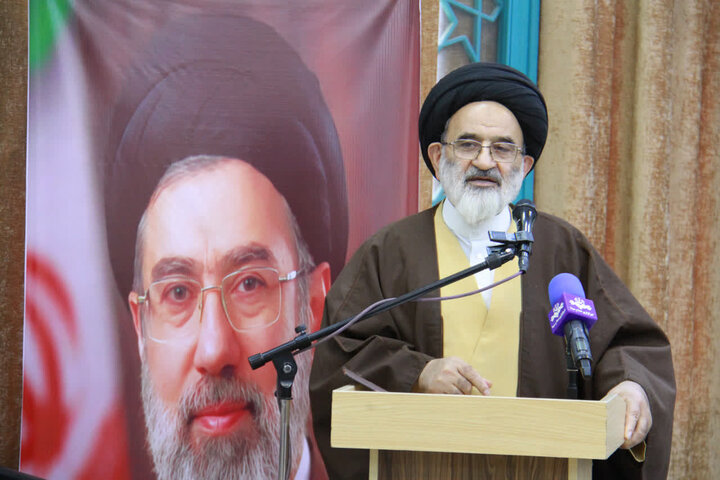 بررسی ابعاد «جنگ تحمیلی سوم» در نشست نخبگانی علمای چهارمحال و بختیاری