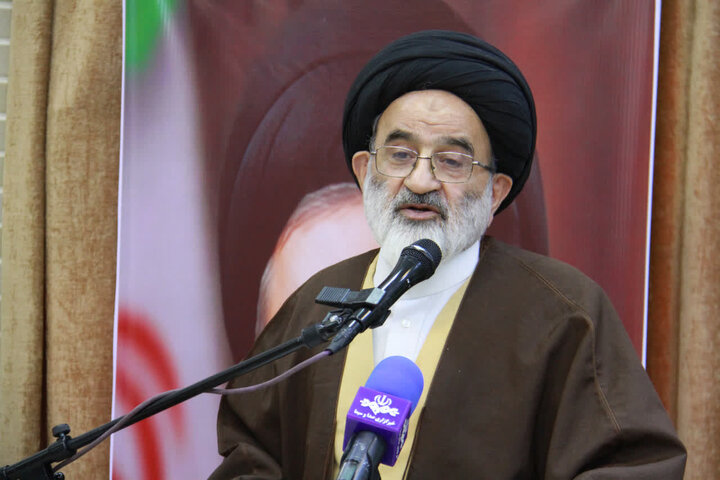 بررسی ابعاد «جنگ تحمیلی سوم» در نشست نخبگانی علمای چهارمحال و بختیاری