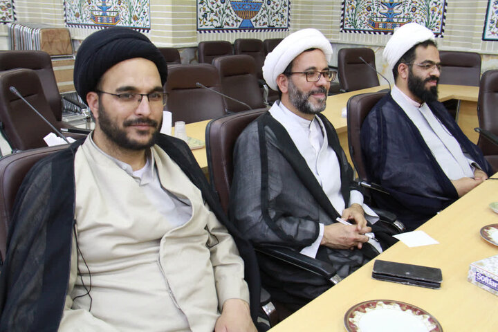 بررسی ابعاد «جنگ تحمیلی سوم» در نشست نخبگانی علمای چهارمحال و بختیاری