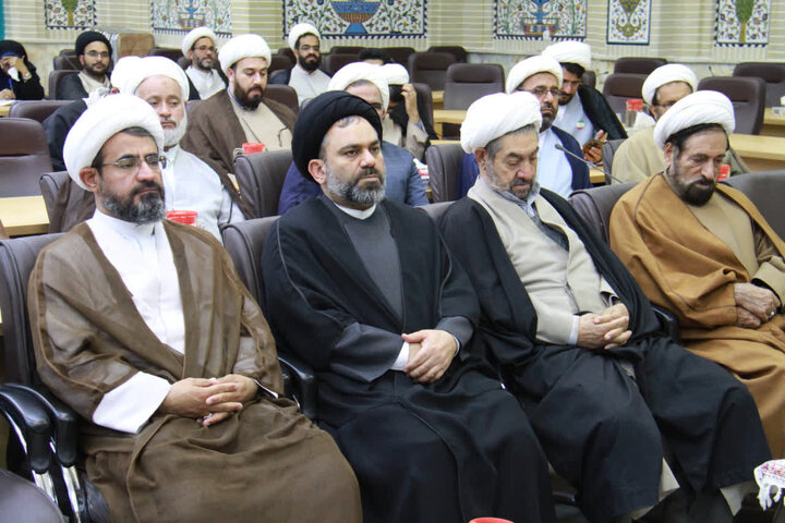 بررسی ابعاد «جنگ تحمیلی سوم» در نشست نخبگانی علمای چهارمحال و بختیاری