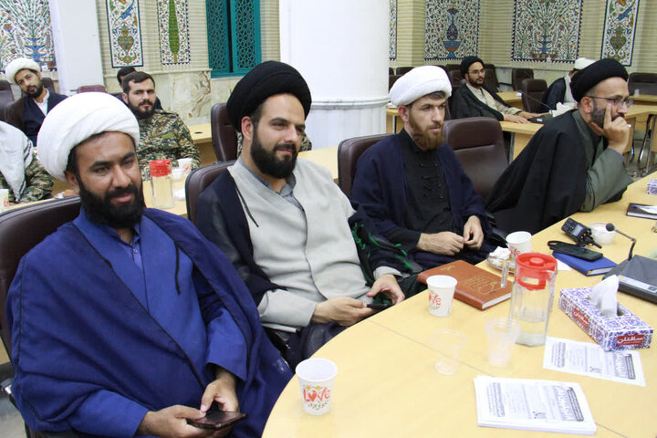 بررسی ابعاد «جنگ تحمیلی سوم» در نشست نخبگانی علمای چهارمحال و بختیاری