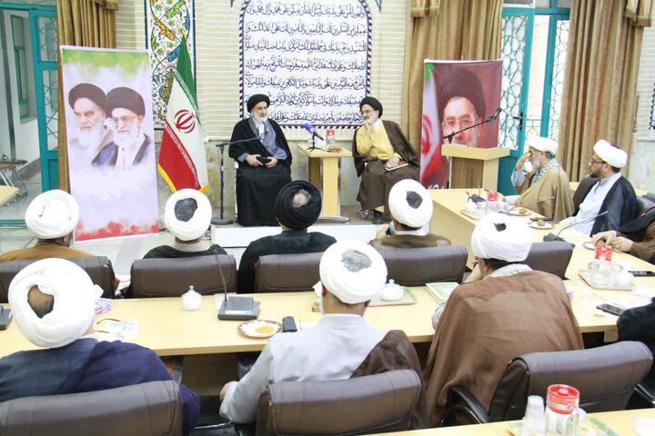 بررسی ابعاد «جنگ تحمیلی سوم» در نشست نخبگانی علمای چهارمحال و بختیاری