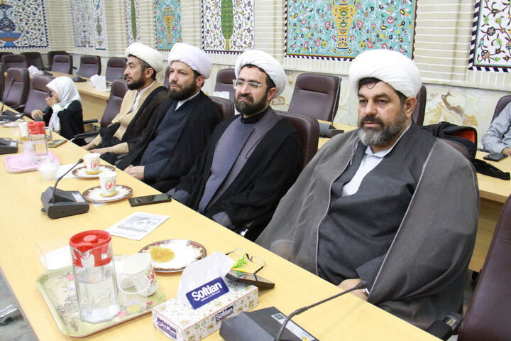 بررسی ابعاد «جنگ تحمیلی سوم» در نشست نخبگانی علمای چهارمحال و بختیاری