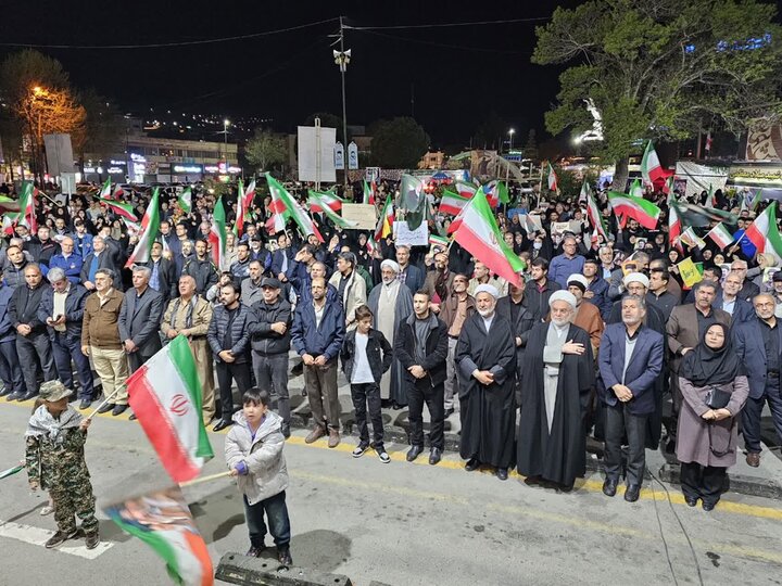 تصویر/ قاب‌هایی از ایستادگی و همدلی و عشق به وطن و رهبری و در دیار سنندج