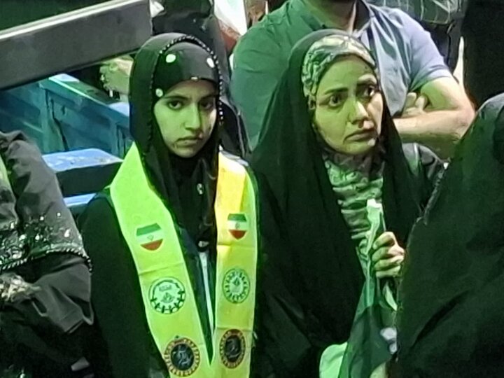 تصاویر / پنجاه و پمجمین شب حضور شبانه مردم کاشان در میدان امام خامنه ای (ره*