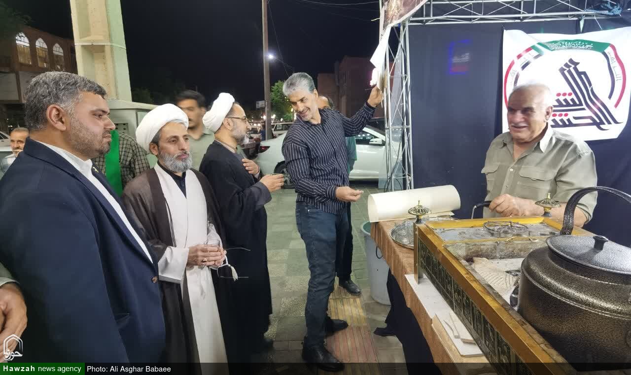 بازدید اساتید و مبلغین بین الملل حوزه علمیه یزد از موکب های عراقی های مقیم یزد در تجمعات مردمی