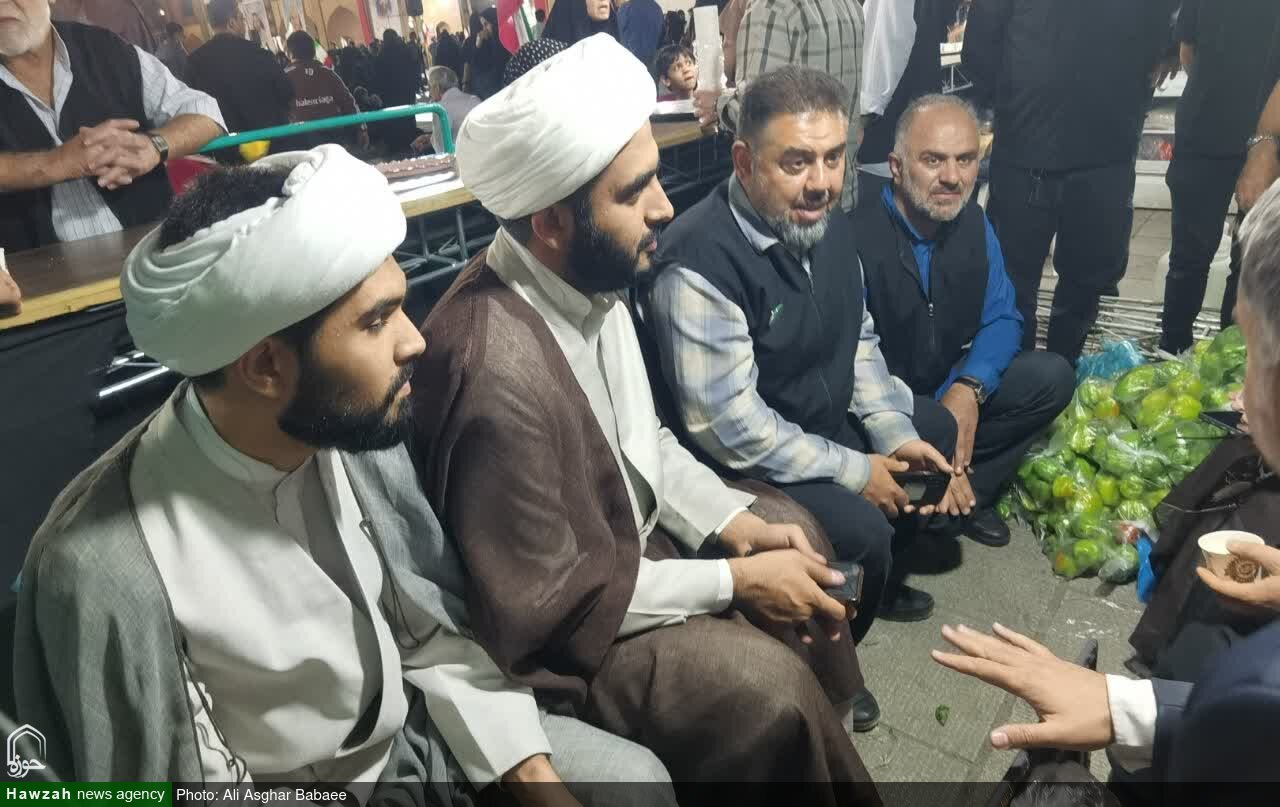 بازدید اساتید و مبلغین بین الملل حوزه علمیه یزد از موکب های عراقی های مقیم یزد در تجمعات مردمی