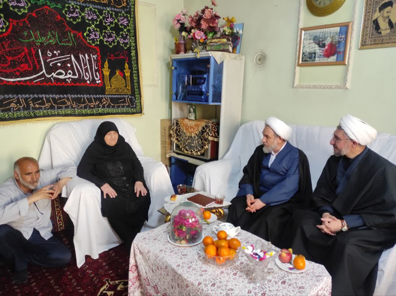 مسئول سازمان بسیج اساتید، طلاب