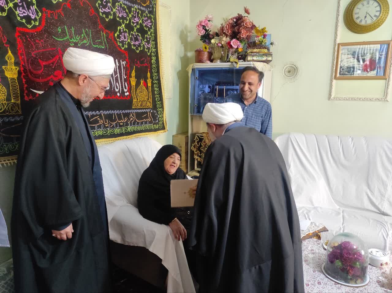 مسئول سازمان بسیج اساتید، طلاب