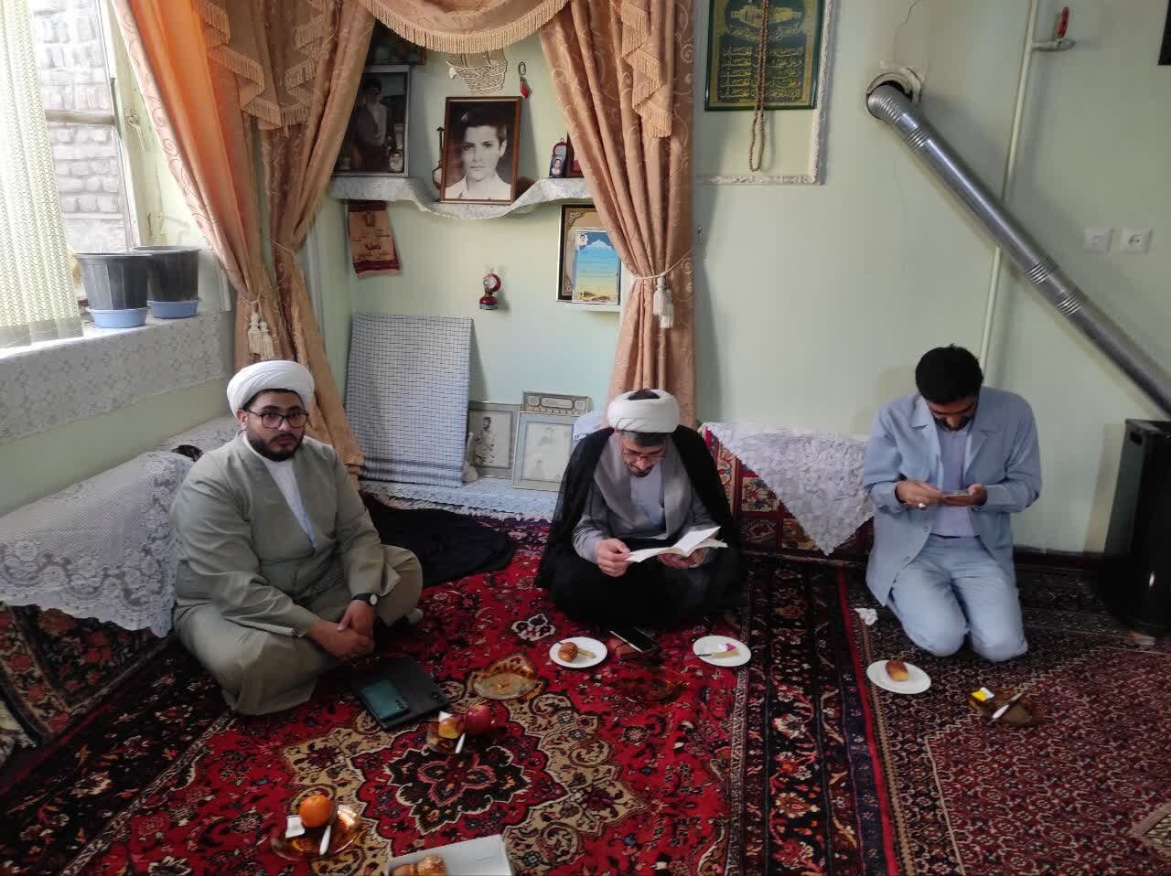 مسئول سازمان بسیج اساتید، طلاب