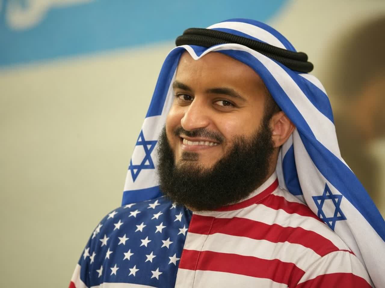 العفاسی؛ نوکری قاری قرآنی برای اسرائیل همراه با کامنت انتقادی مردم