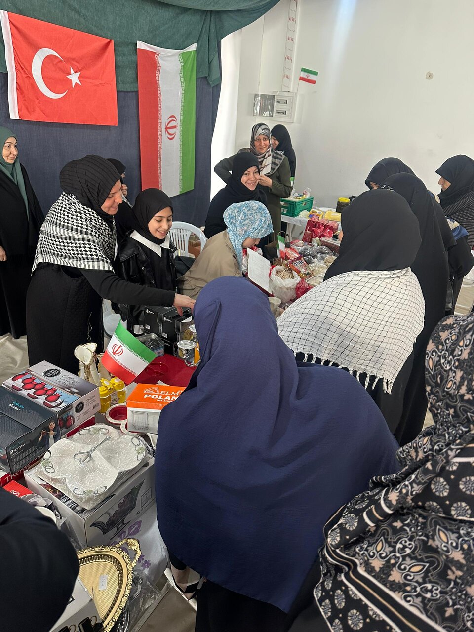 Kevser Kadın Kolları'ndan İran ile Dayanışma Kermesi / Kadın Kolları Başkanı: İran Milletinin Sabır ve Direnişi Bizi Derinden Etkiliyor