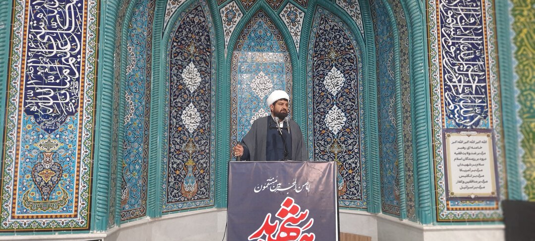 دشمن با جنگ روانی به‌دنبال دوقطبی‌سازی در جامعه است