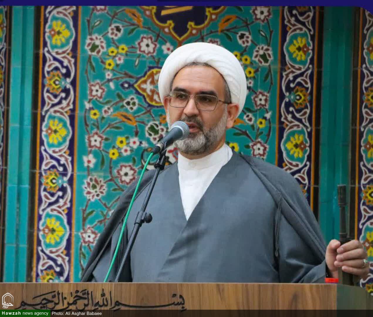 ملت ایران با وحدت و تبعیت از رهبری، از تمام توطئه‌ها عبور می‌کند