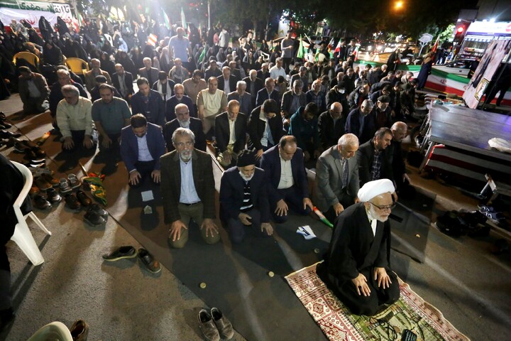 تصاویر / پنجاه و پنجمین شب تجمع مردم انقلابی اصفهان در خیابان‌ها و میدان‌های شهر