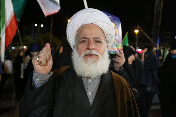تصاویر / پنجاه و پنجمین شب تجمع مردم انقلابی اصفهان در خیابان‌ها و میدان‌های شهر