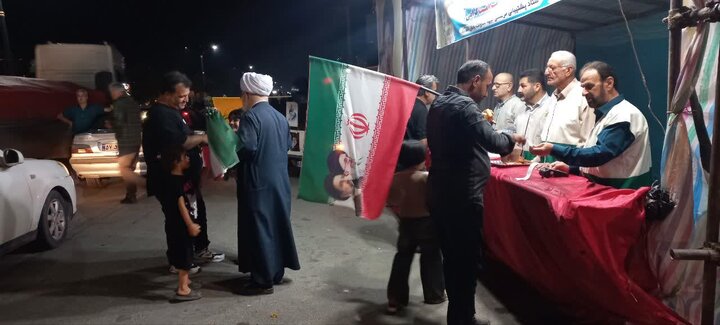 تصاویر/ خدمت رسانی موکب «ستاد پشتیبانی فرهنگی جبهه مقاومت بخش لاله آباد» در شهر زرگر در چهارم اردیبهشت