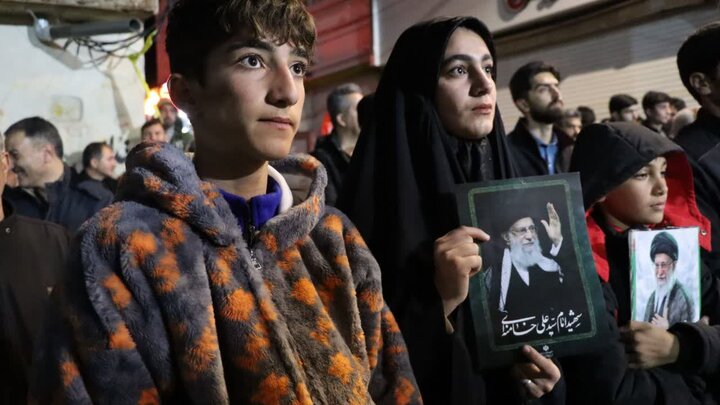 تصاویر / پنجاه و پنج شب، پنجاه و پنج حضور؛ مردم شهرستان تکاب پای کار انقلاب