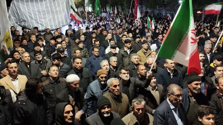 تصاویر/ خونخواهی رهبر شهید؛ شعار اصلی تجمع پنجاه و پنجم مردم شهرستان میاندوآب