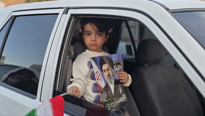 تصاویر/ حماسه‌ی باشکوه موتورسواران هیأت رزمندگان اسلام حسین‌آباد‌کویر دردفاع از وطن