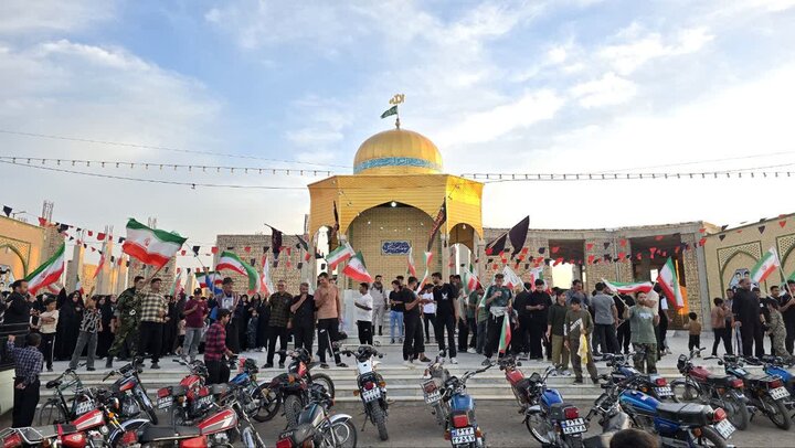تصاویر/ حماسه‌ی باشکوه موتورسواران هیأت رزمندگان اسلام حسین‌آباد‌کویر دردفاع از وطن
