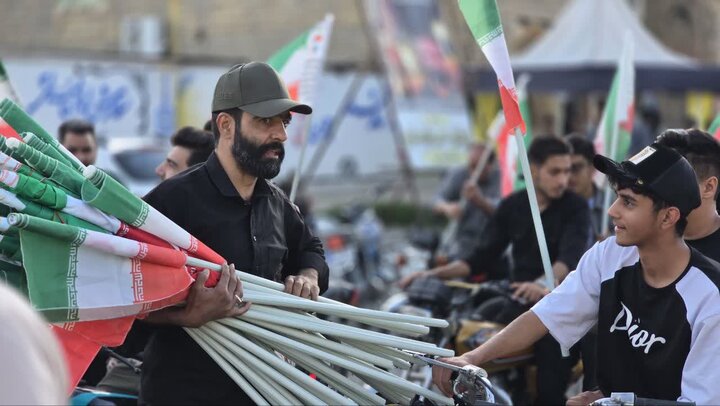 تصاویر/ حماسه‌ی باشکوه موتورسواران هیأت رزمندگان اسلام حسین‌آباد‌کویر دردفاع از وطن