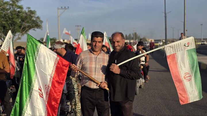 تصاویر/ حماسه‌ی باشکوه موتورسواران هیأت رزمندگان اسلام حسین‌آباد‌کویر دردفاع از وطن
