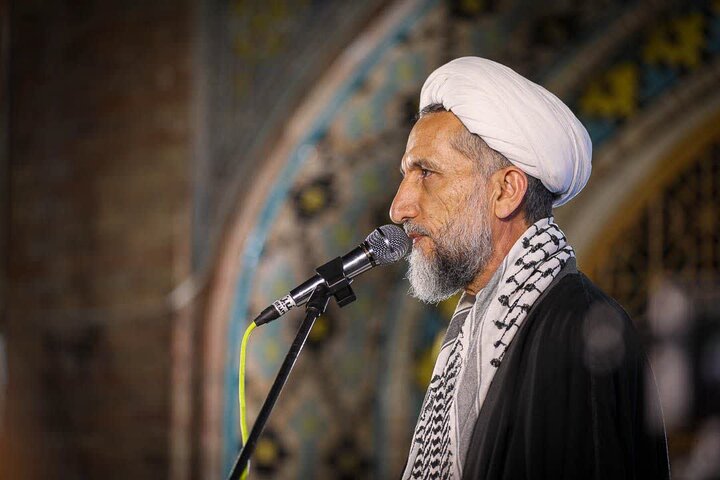 تصاویر / بیعت مردم استان قزوین با رهبری انقلاب اسلامی ونیروهای مسلح در شب پنجاه وچهارم