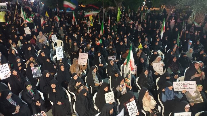تصاویر / اقتدار مردم انقلابی شهرستان گرمسار در میدان امام خمینی ره